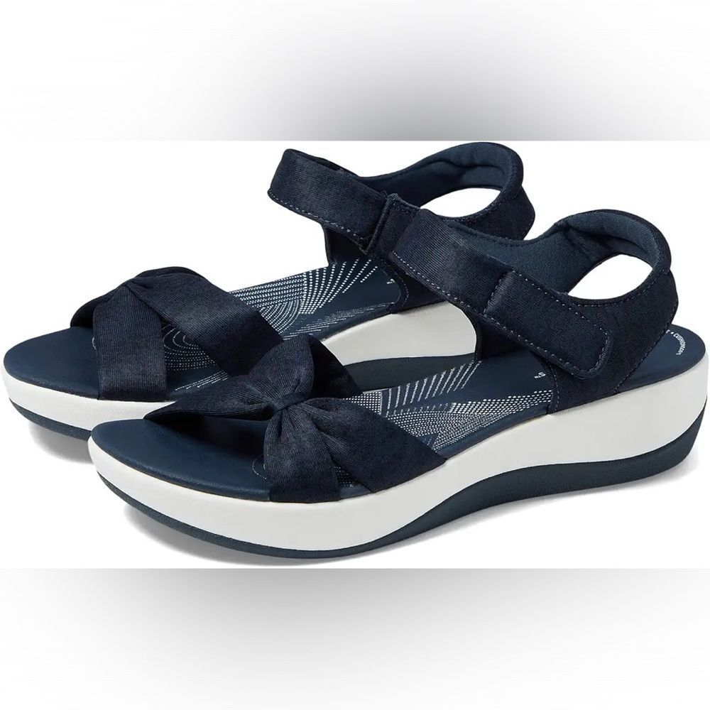 Clark’s Arla‎ Shore navy sandal NWT in box